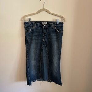 American Eagle ladies 4L Jean skirt midi length